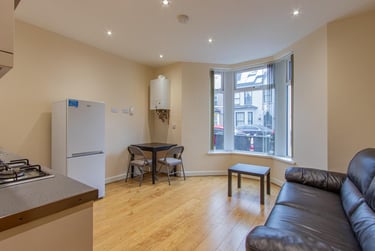 1 bed house, Northcote Street, Plasnewydd, Cardiff, CF243BH - Image 2